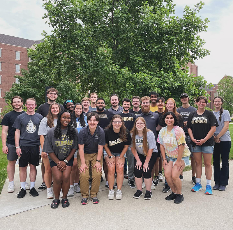 RAs and REAs gather before move-in